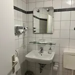 Hotel Schwartzer Loewe 2*