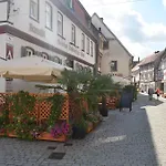 Hotel Schwartzer Loewe 2*